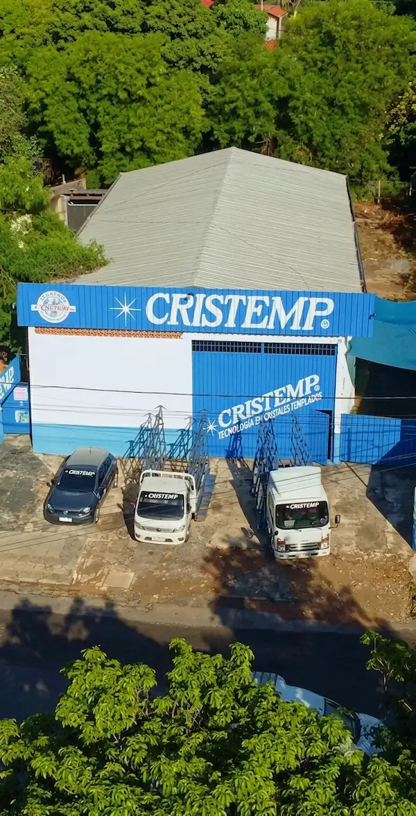 Interior oficina comercial Cristemp Asunción