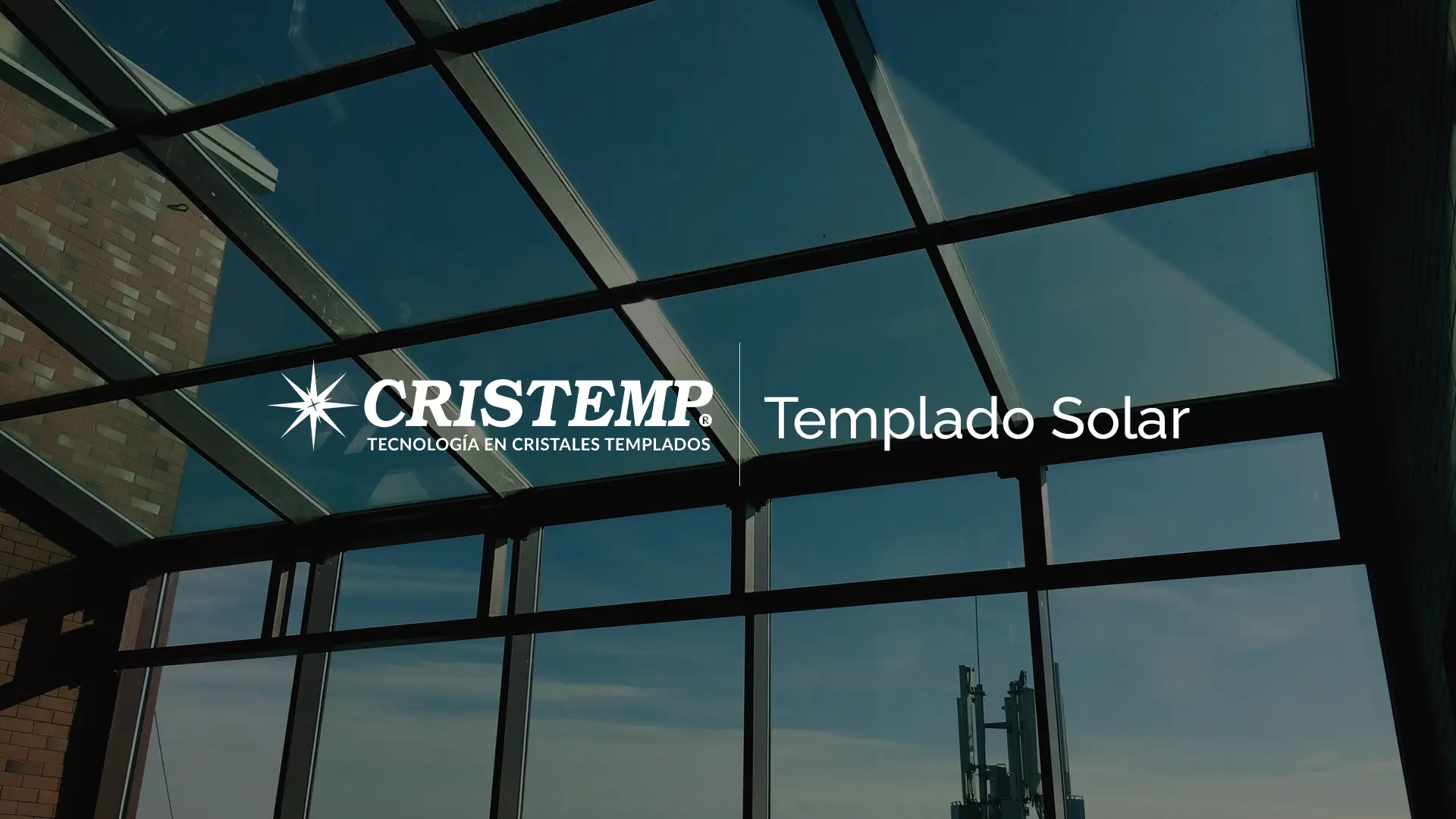 Techo vidriado con vidrio templado solar y control UV